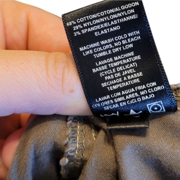 Kuhl Women's Dark Khaki Cargo Hiking Shorts Size 10 - Picture 5 of 5